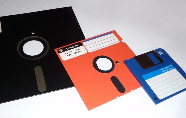 为何电脑硬盘盘符从C盘开始?有A、B盘的说法吗?